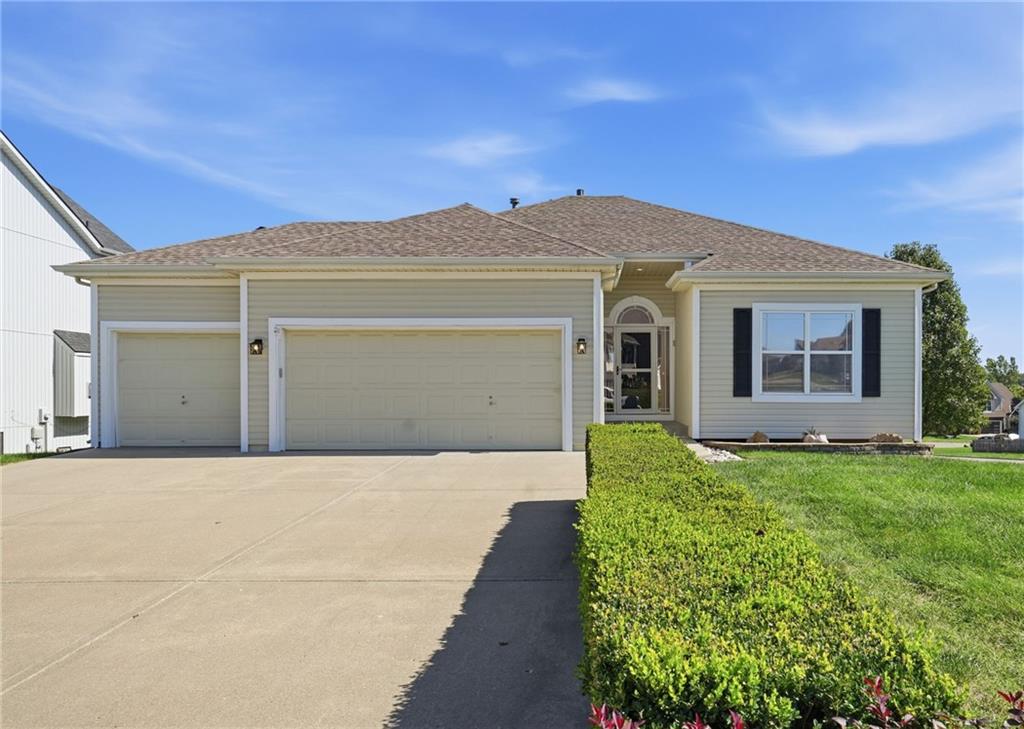 615 Seaton Boulevard - Photo 1
