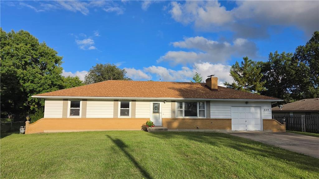 609 Park Street - Photo 1