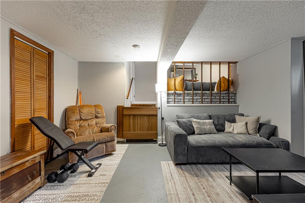 Thumbnail 25