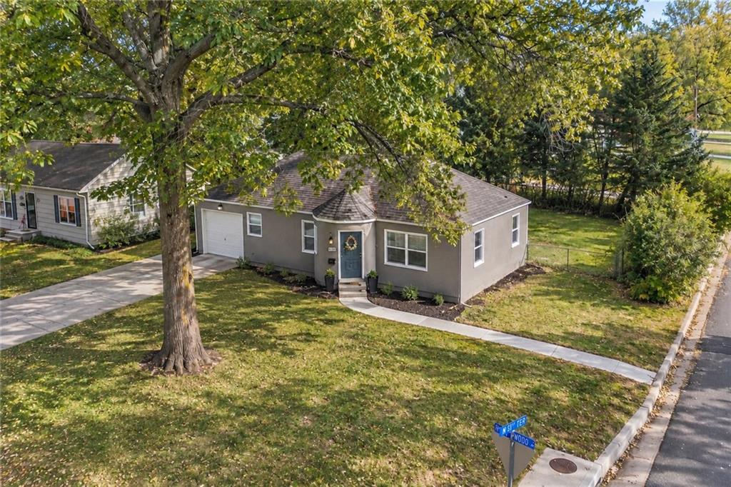 5117 Rosewood Drive - Photo 1