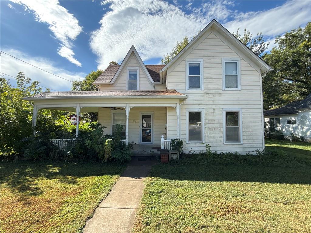 305 W Adams Street - Photo 1