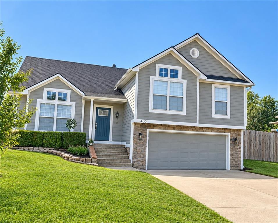 405 Flame Way - Photo 1