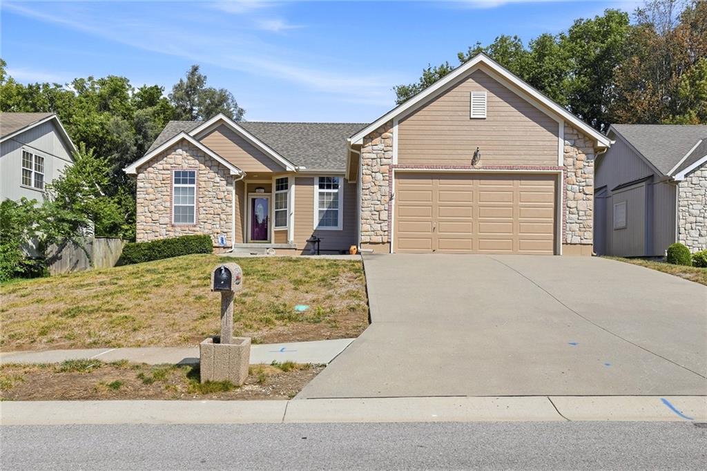 1513 NE Craigievar Drive - Photo 1