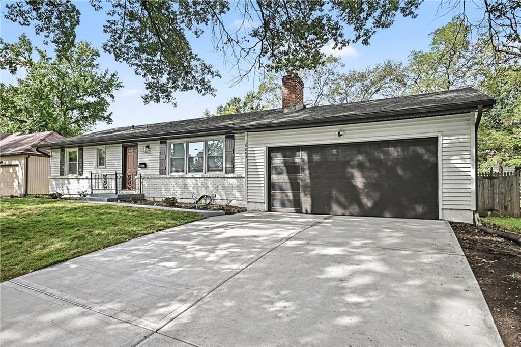 10004 Lydia Avenue - Photo 1