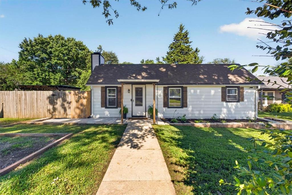 508 S Elm Street - Photo 1