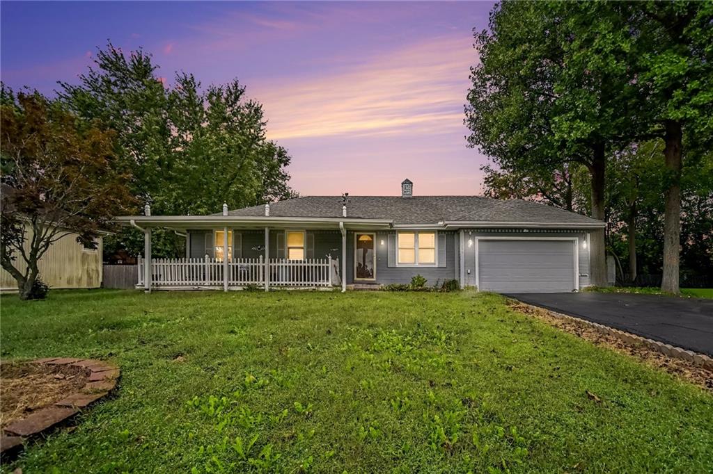 1006 Town And Country Lane - Photo 1