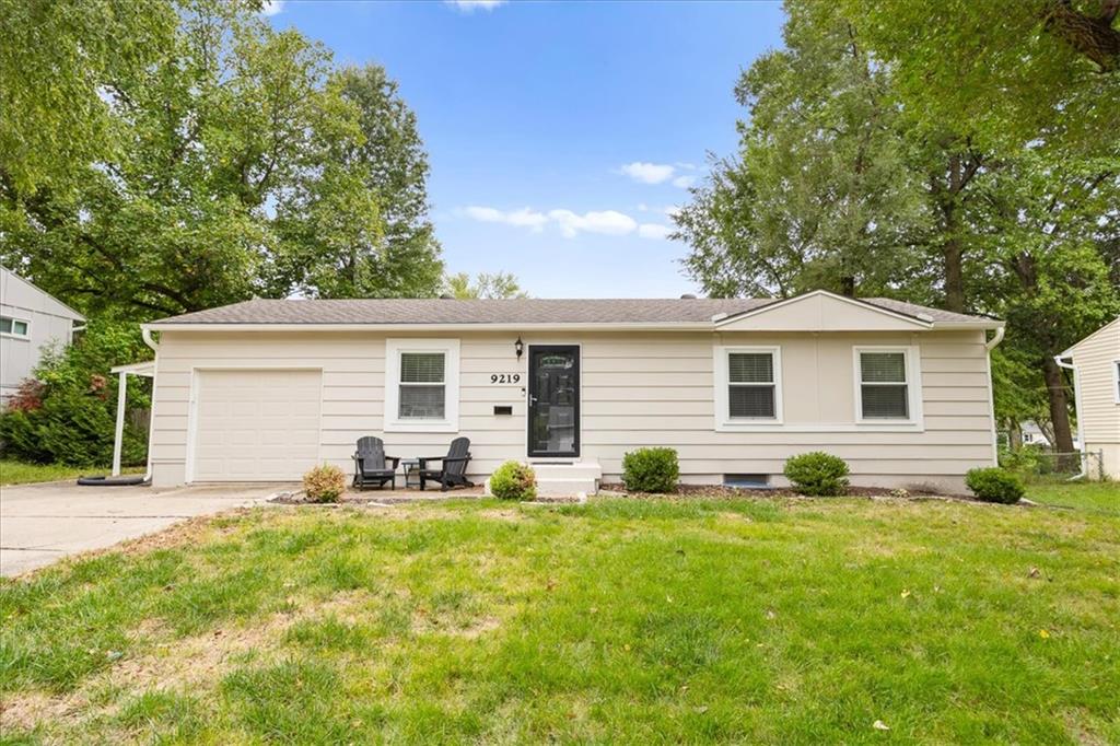 9219 W 100th Street - Photo 1