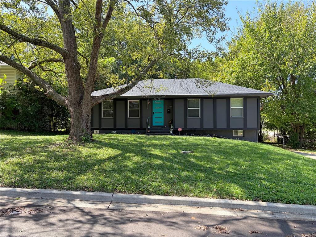 11500 Manchester Avenue - Photo 1