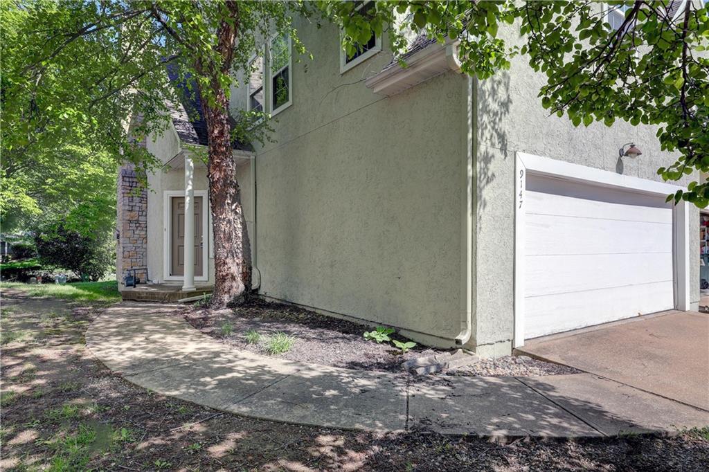 9147 Boehm Drive - Photo 1