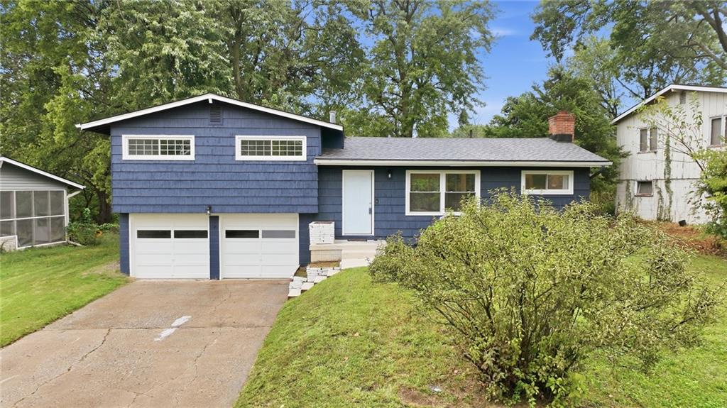 6870 N Montrose Avenue - Photo 1