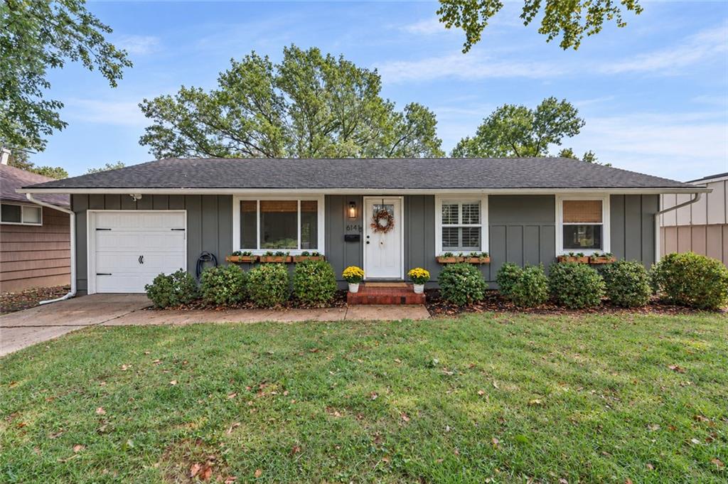 6141 CATALINA Street - Photo 1