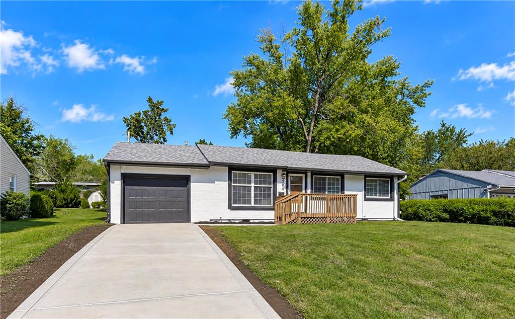 204 Pacific Drive - Photo 1