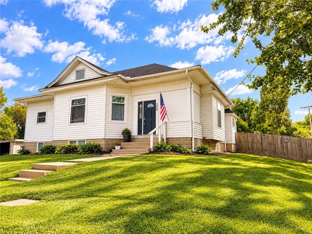 304 N Main Street - Photo 1