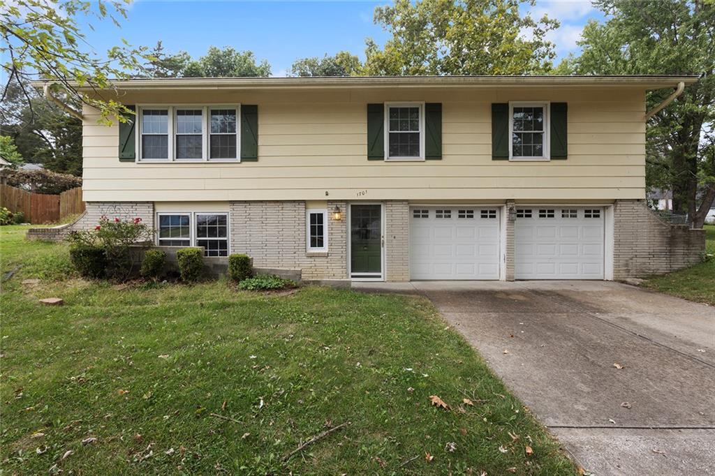 1701 Richmond Drive - Photo 1