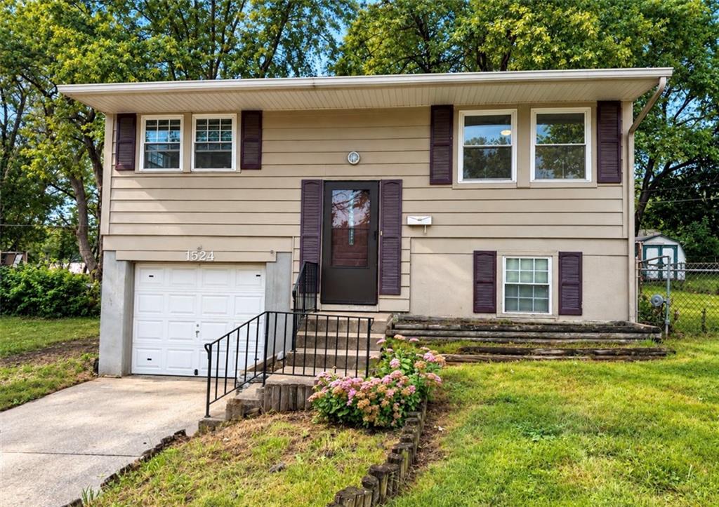 1524 N Seminole Drive - Photo 1