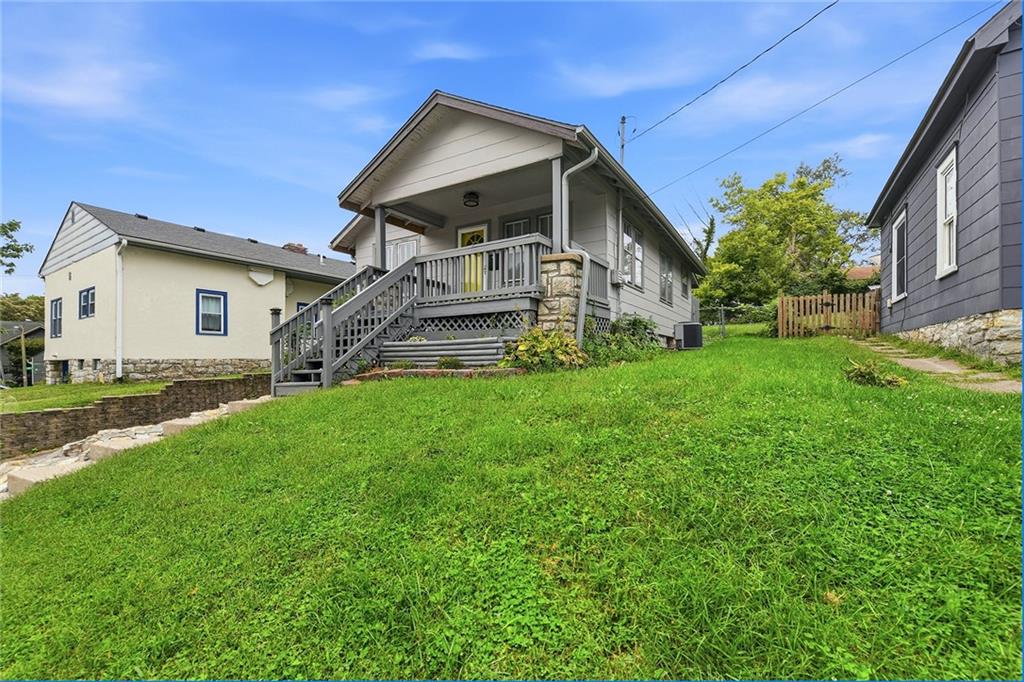 124 S Myrtle Street - Photo 1