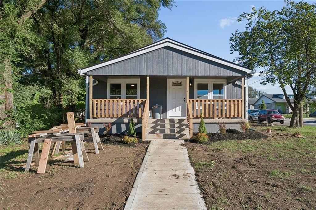 139 E 3rd Street - Photo 1