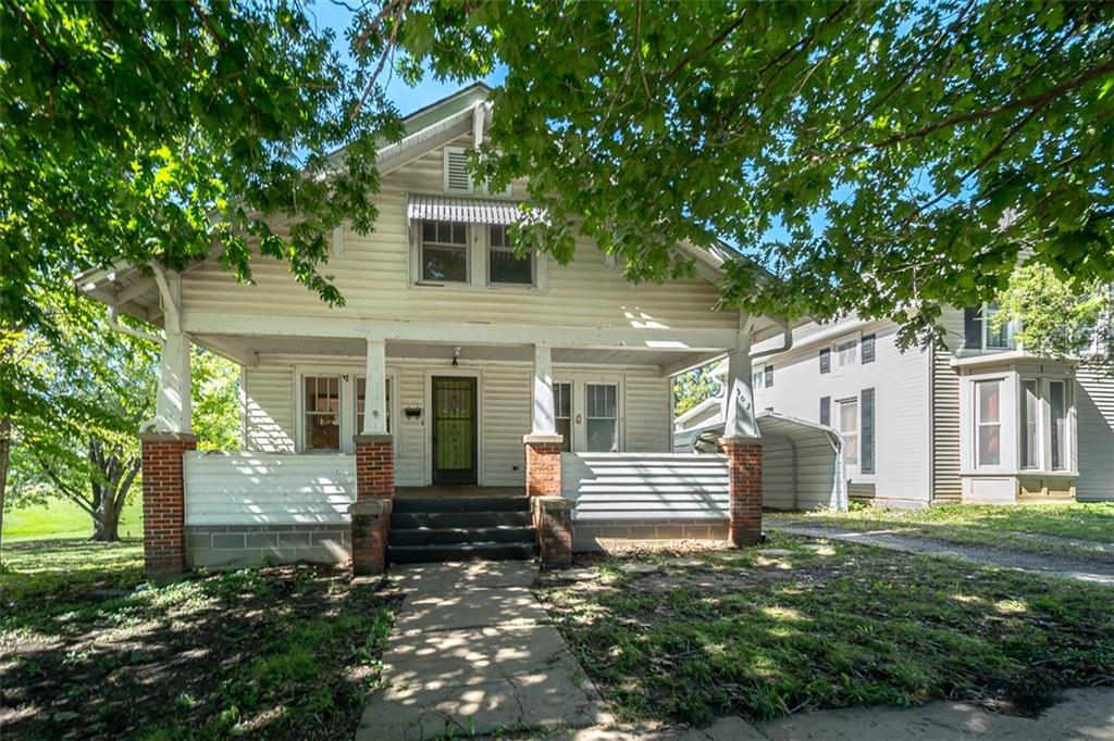 502 Sycamore Street - Photo 1