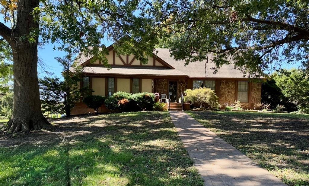 208 Markham Court - Photo 1