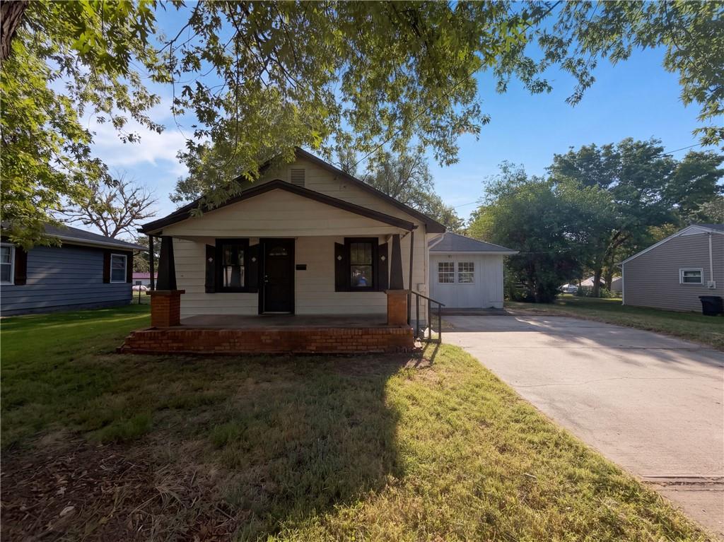801 N Delaware Street - Photo 1