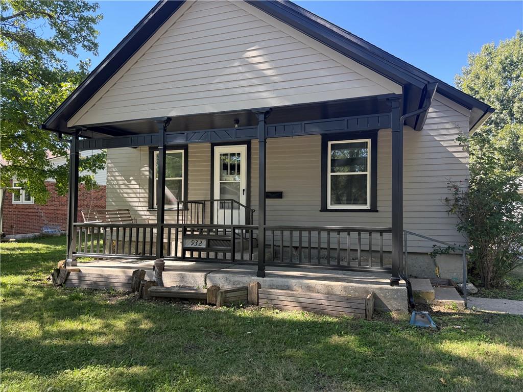 932 Ash Street - Photo 1