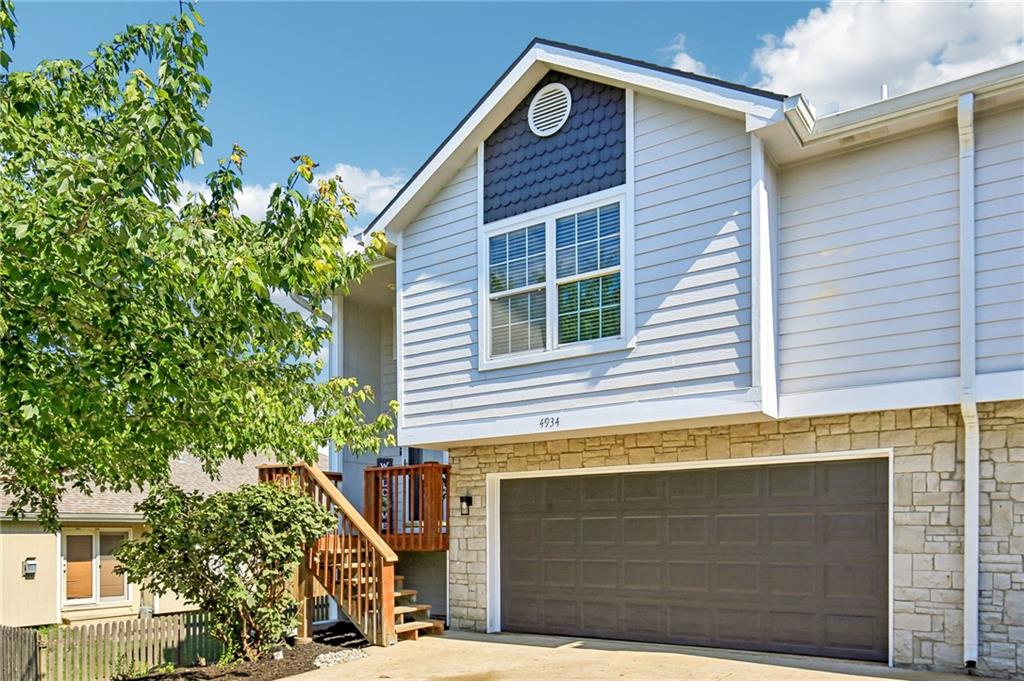4934 Stoneback Place - Photo 1