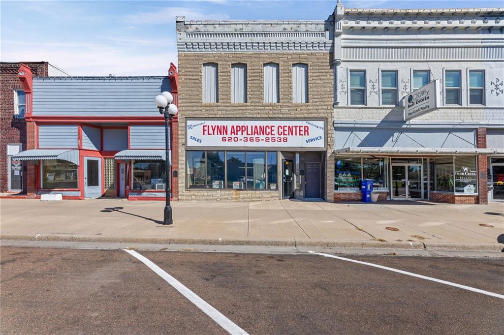 11 N Jefferson Avenue - Photo 1
