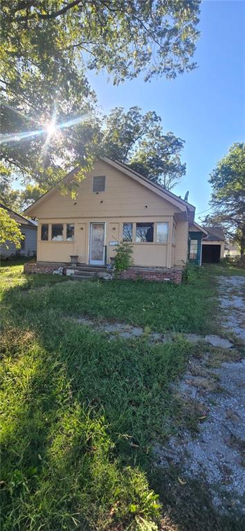 923 N Oak Street - Photo 1