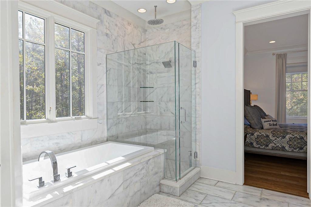 Image 18 of 47 - 1659 N DONAHUE DRIVE