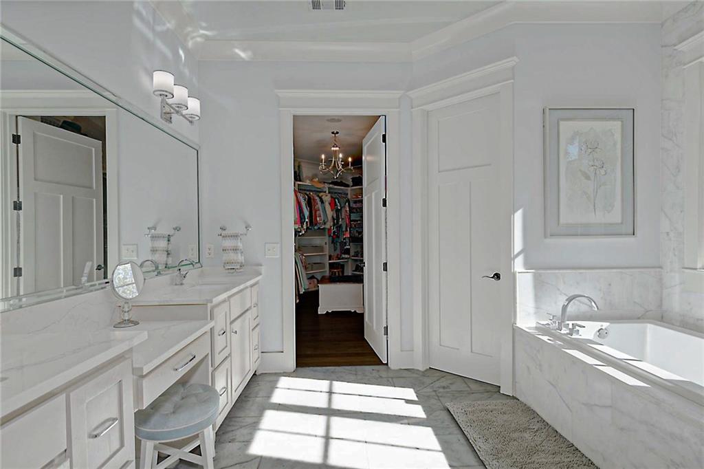 Image 19 of 47 - 1659 N DONAHUE DRIVE