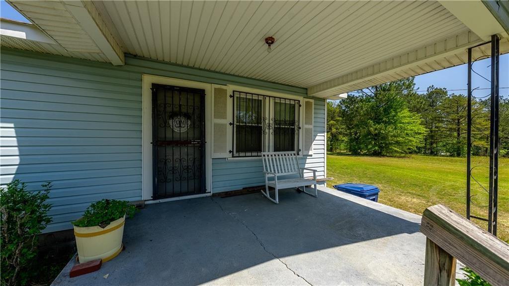 Image 11 of 20 - 555 COUNTY ROAD 129