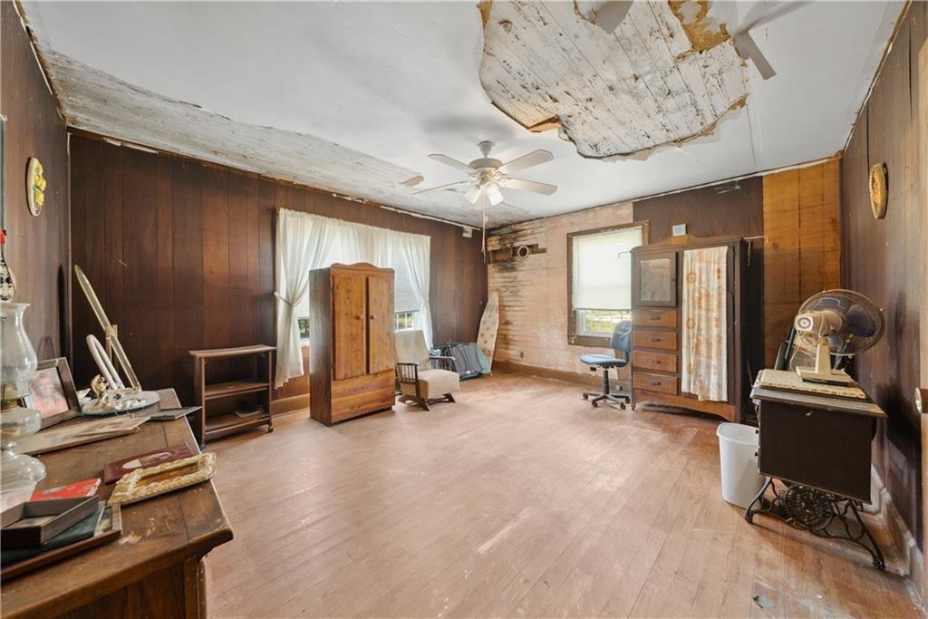 Image 18 of 20 - 555 COUNTY ROAD 129