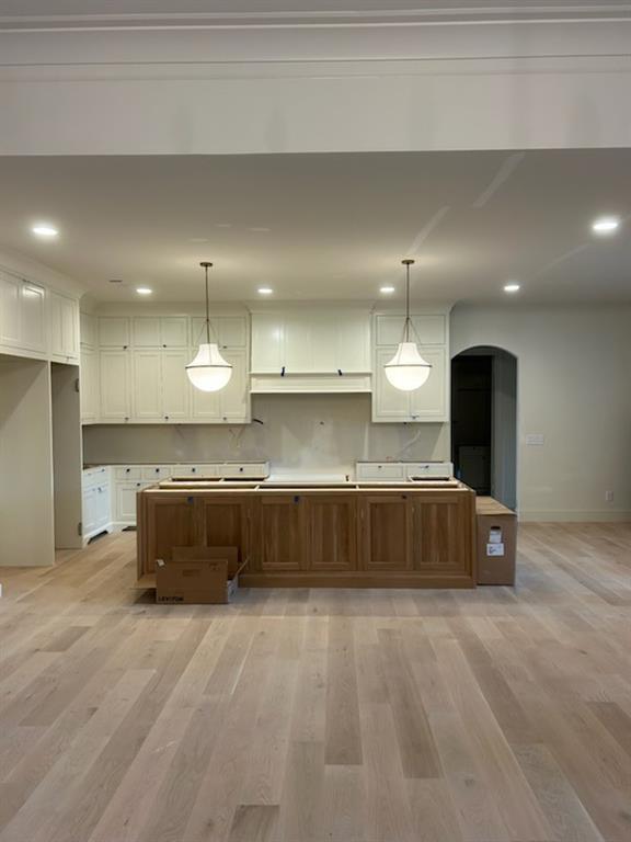 Image 13 of 29 - 880 KENTWOOD DRIVE