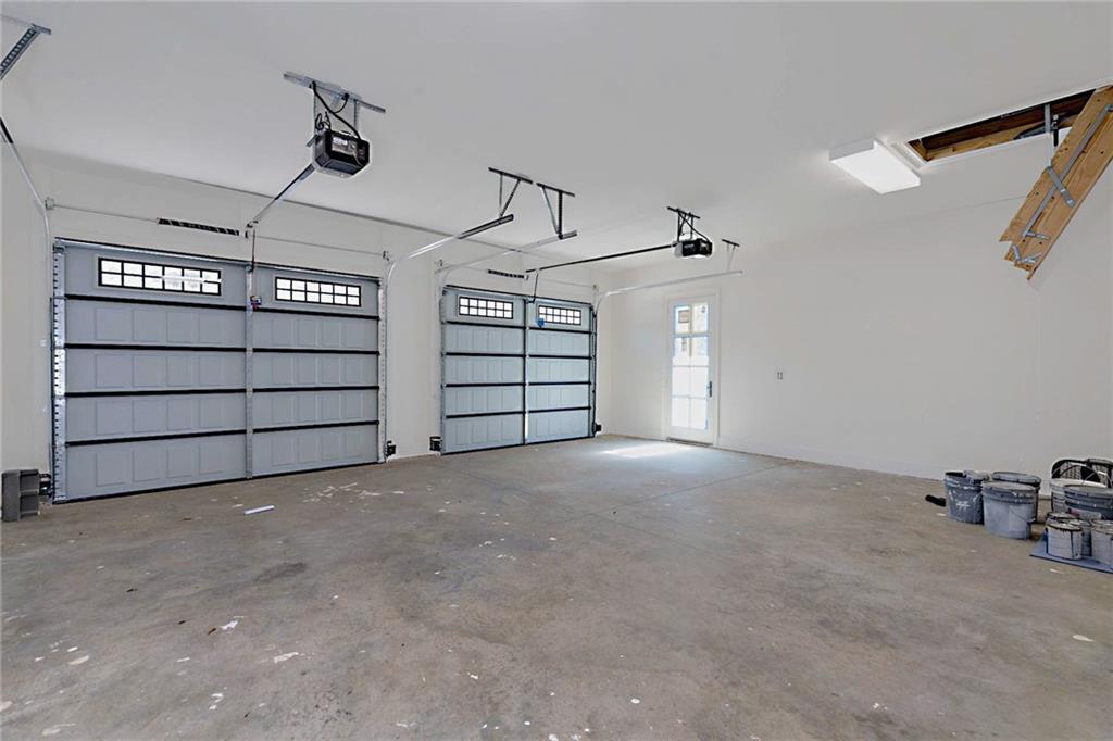 Image 27 of 29 - 880 KENTWOOD DRIVE