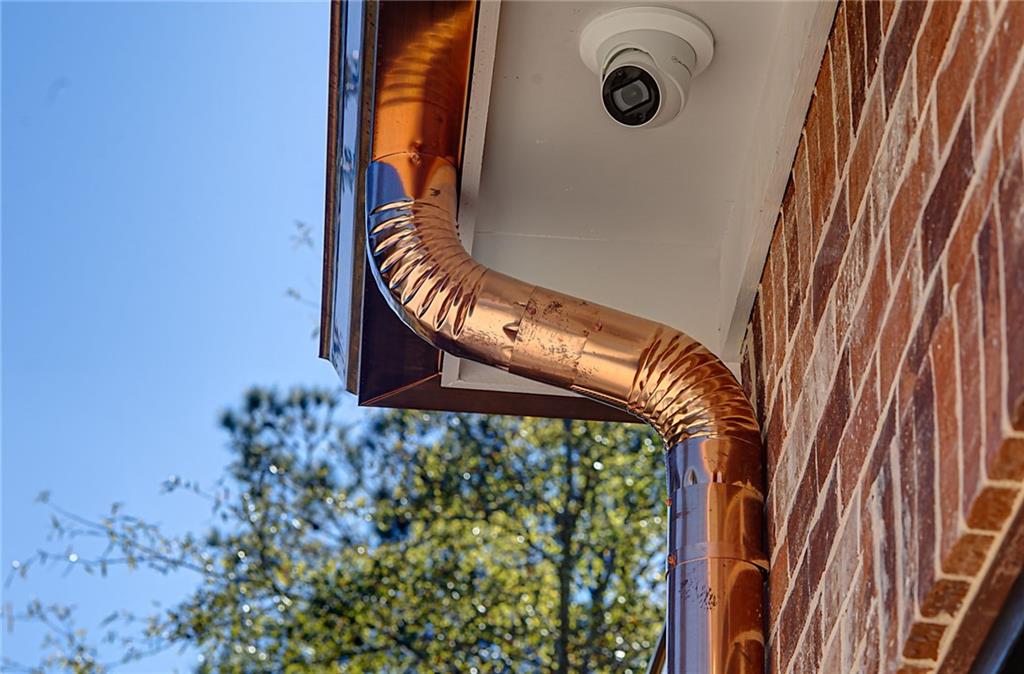 Image 7 of 29 - 880 KENTWOOD DRIVE