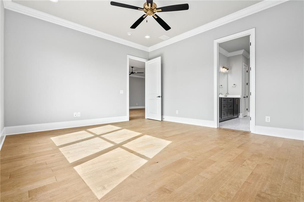 Image 10 of 19 - 587 GLENVIEW COURT