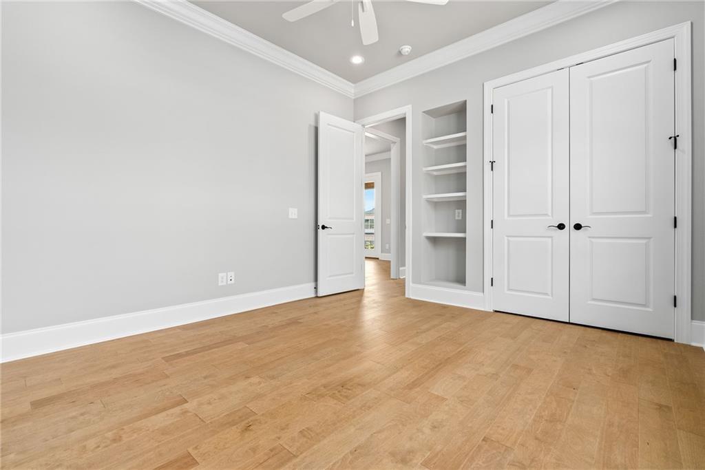 Image 15 of 19 - 587 GLENVIEW COURT