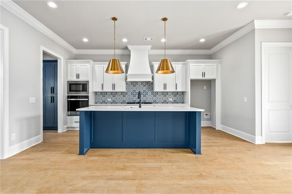 Image 7 of 19 - 587 GLENVIEW COURT