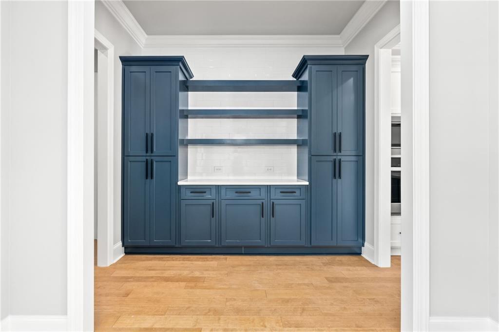 Image 8 of 19 - 587 GLENVIEW COURT