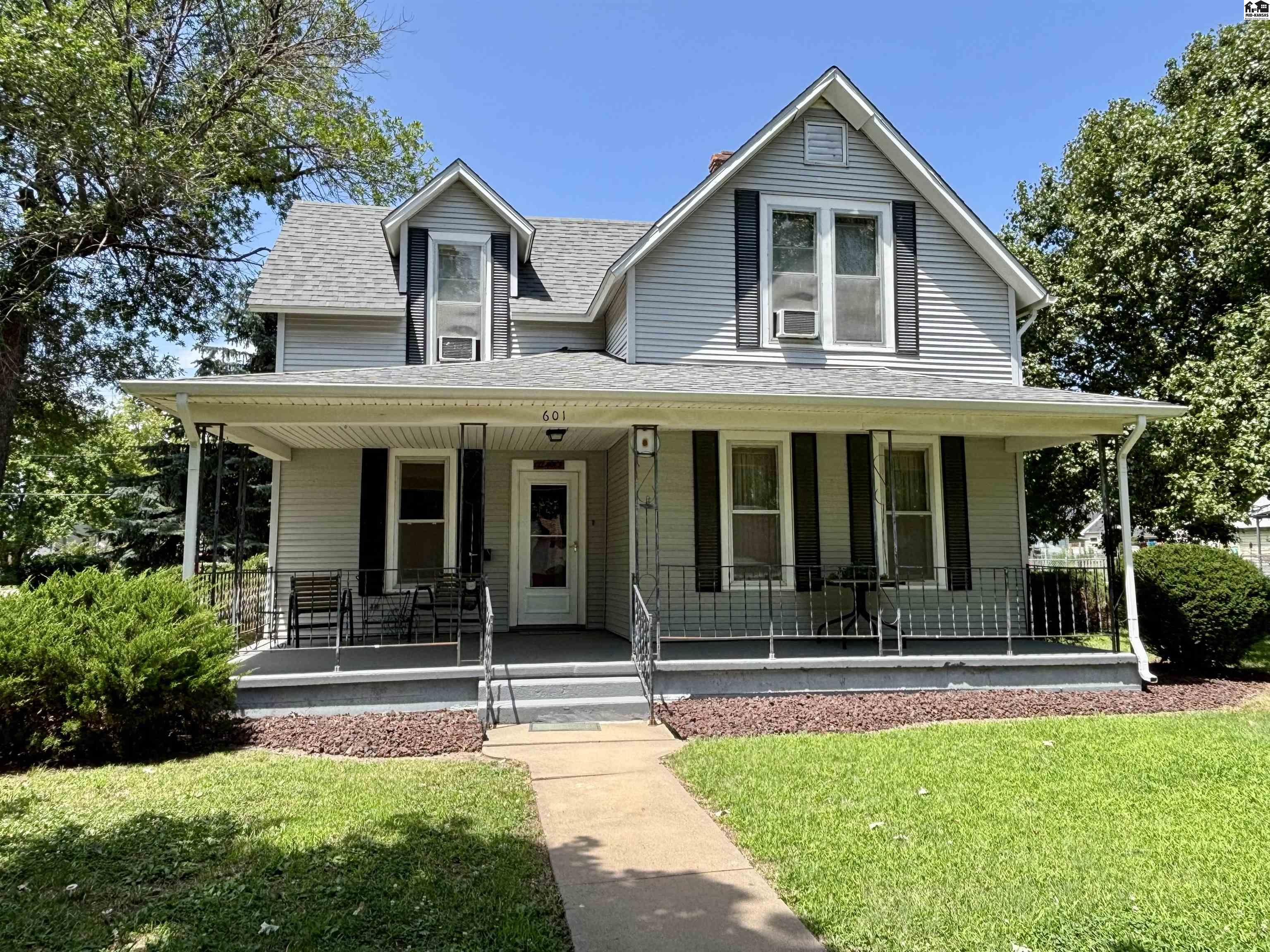 601 N Oak St, McPherson, KS 67460