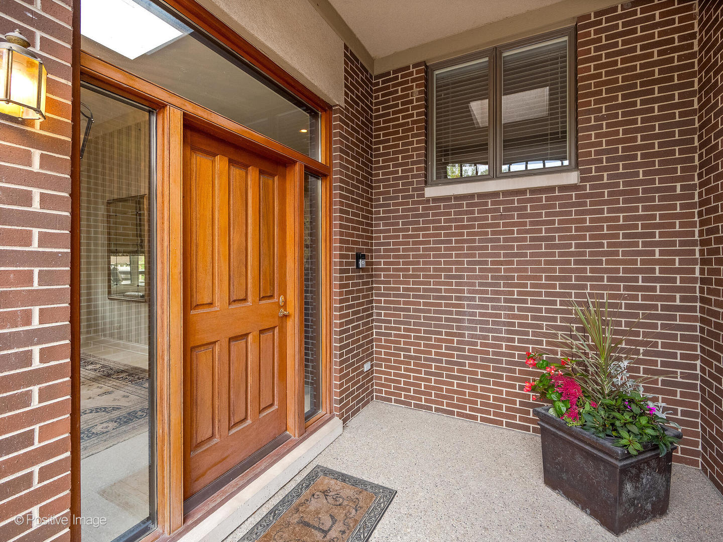 1218 Hawthorne Court photo 2