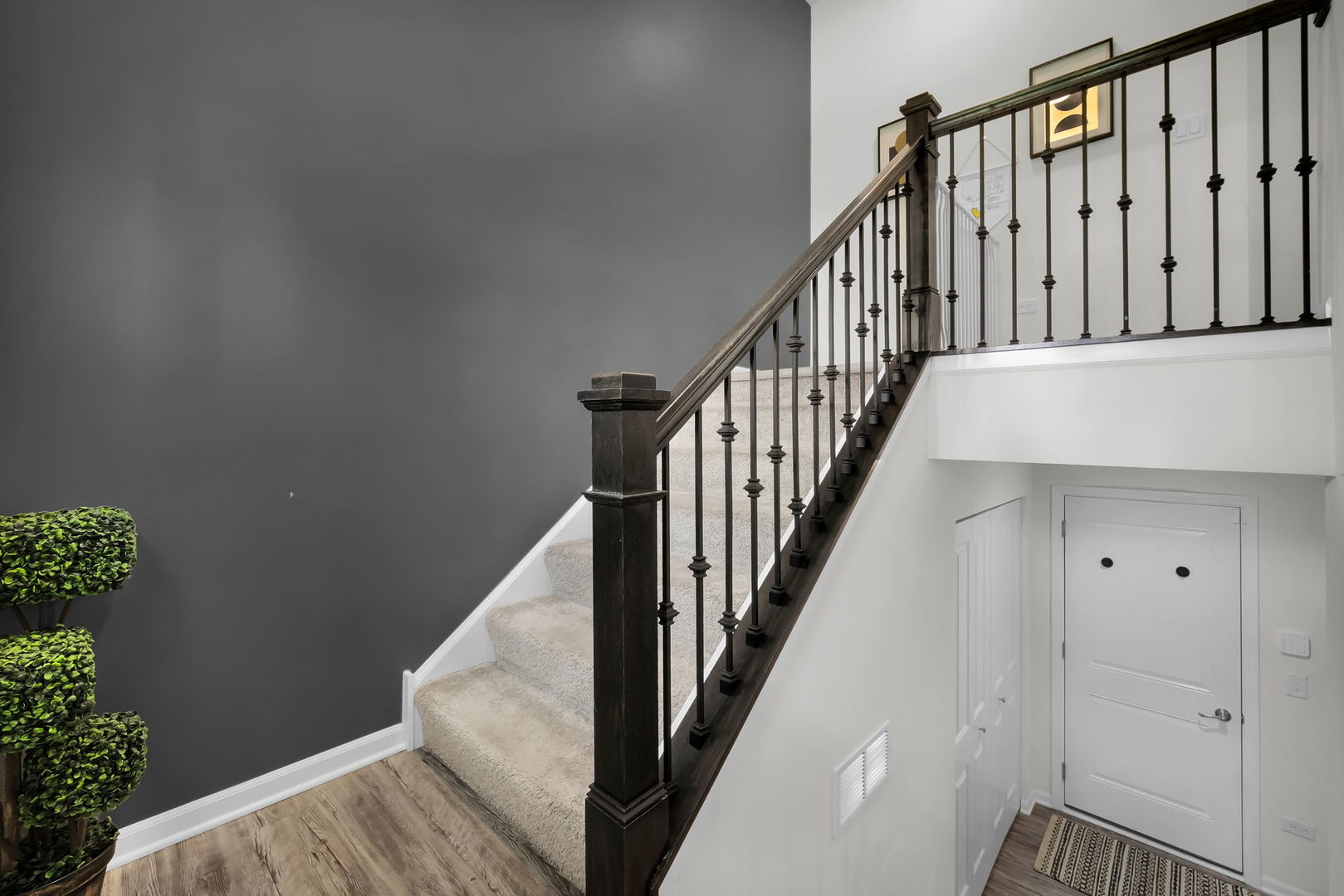 309 Lakeshore Drive photo 3