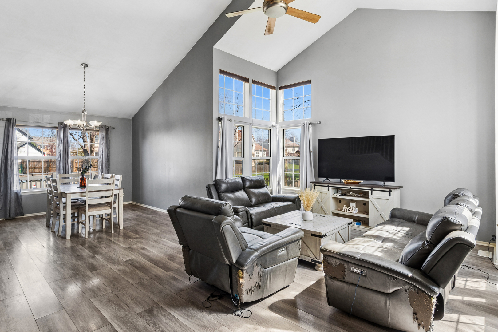 909 Brompton Circle photo 4