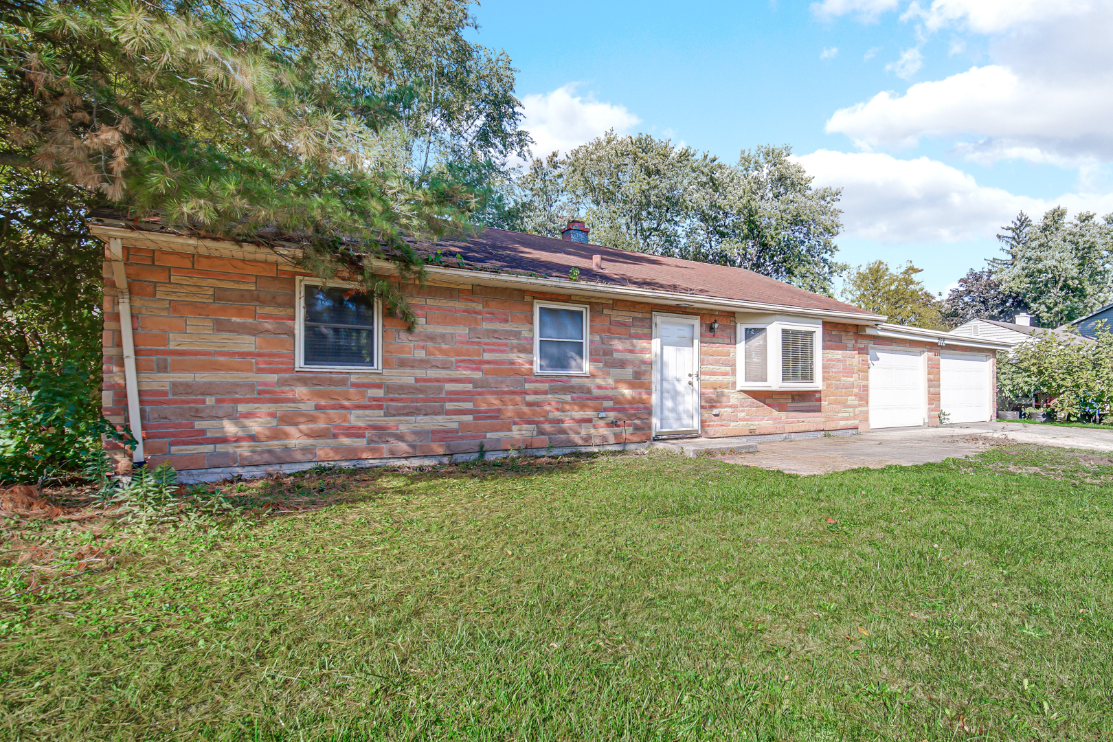 5720 S Madison Street photo 4