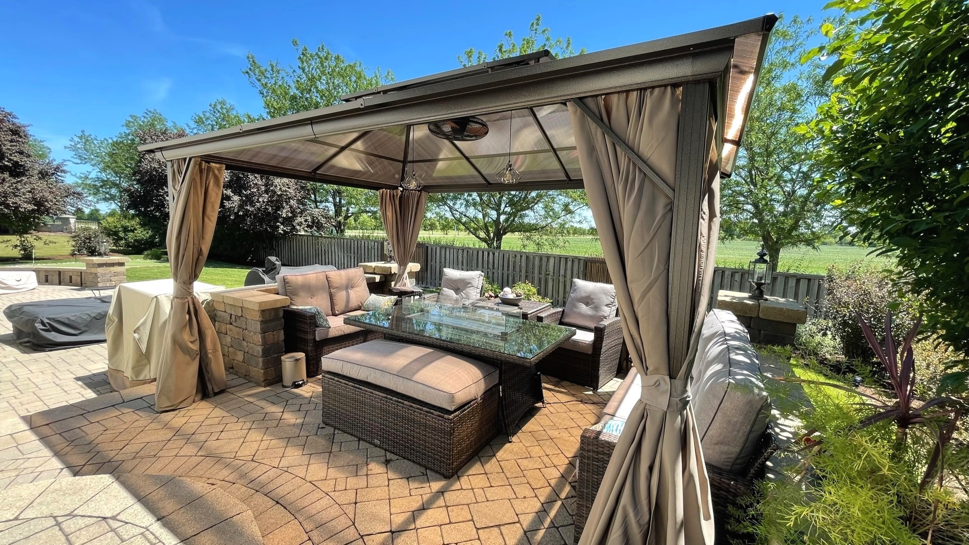 6 Glenview Court photo 2