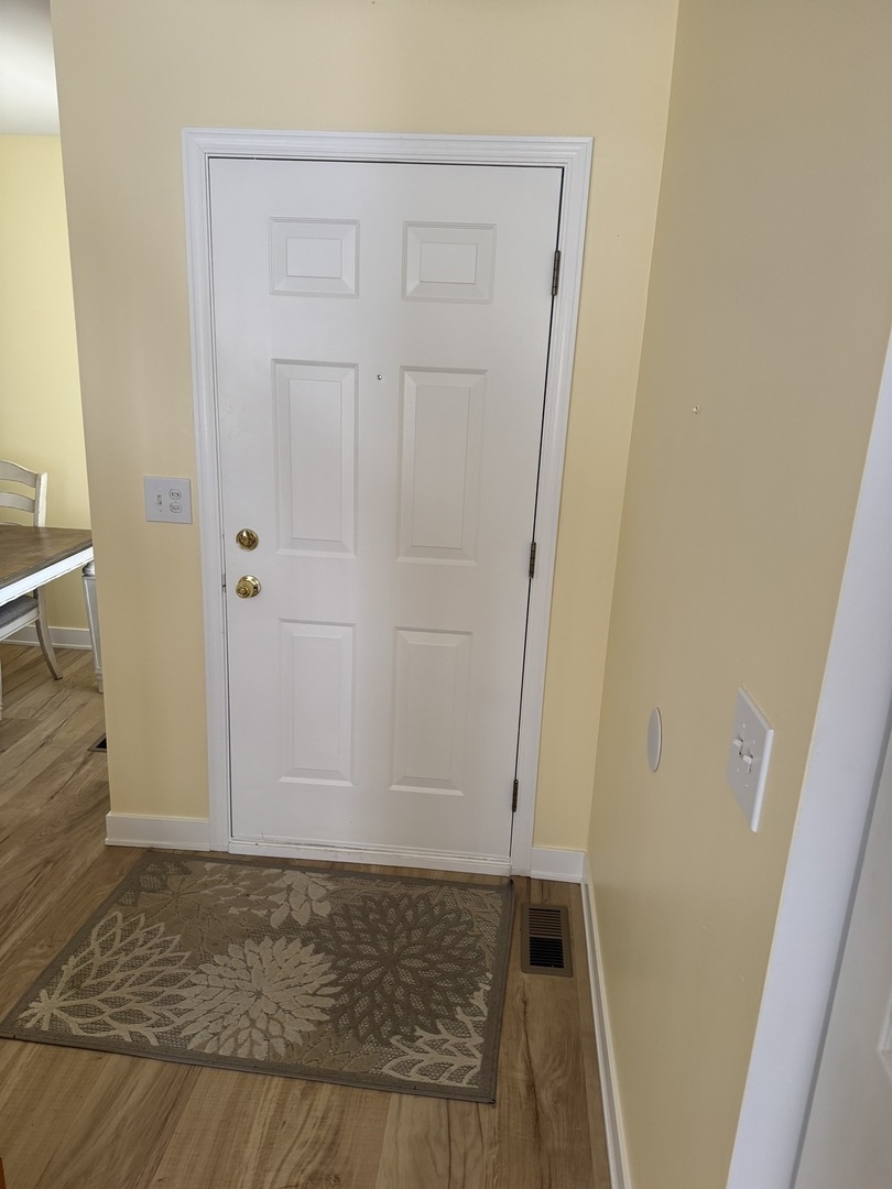 2497 Frost Drive photo 2
