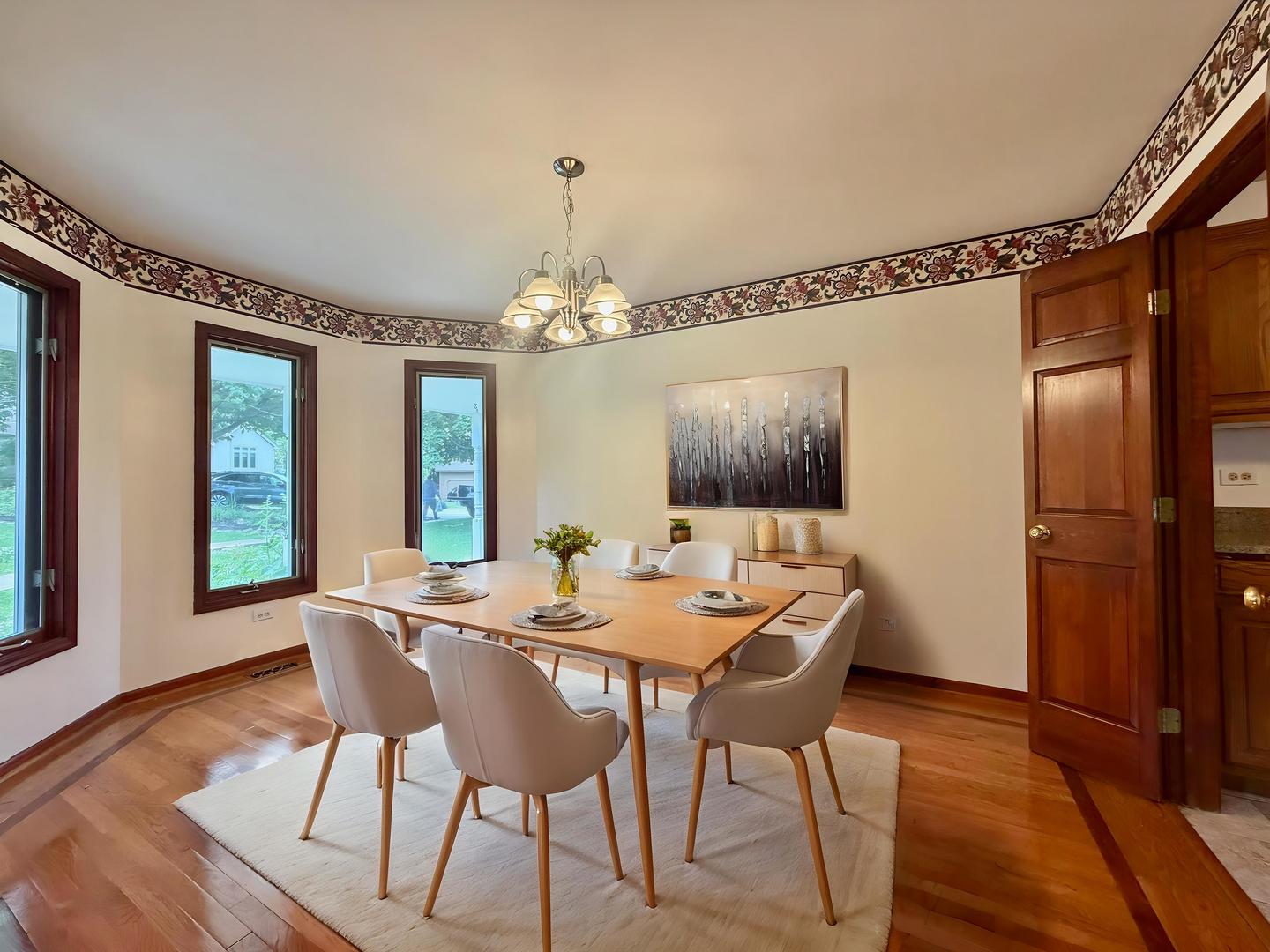 1 Genesee Court photo 2