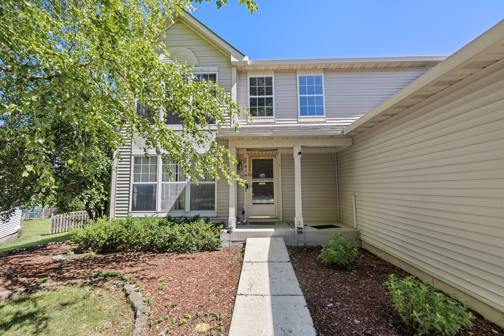 2462 Green Valley Court photo 3