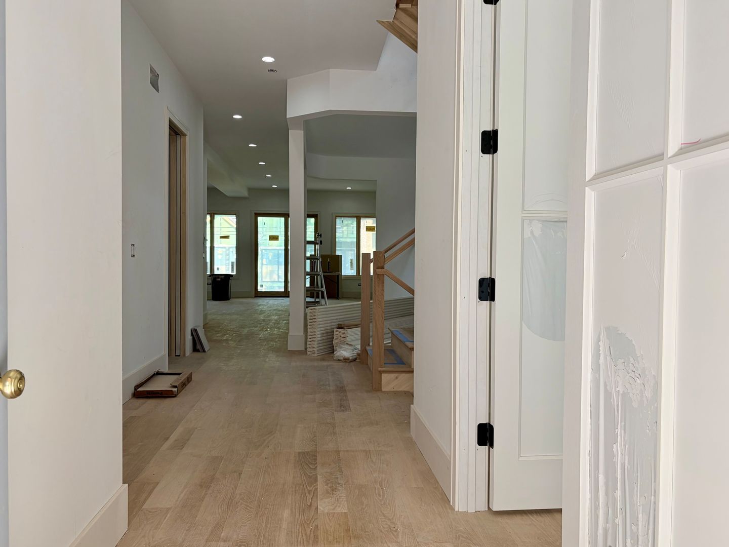 664 N Webster Street photo 3