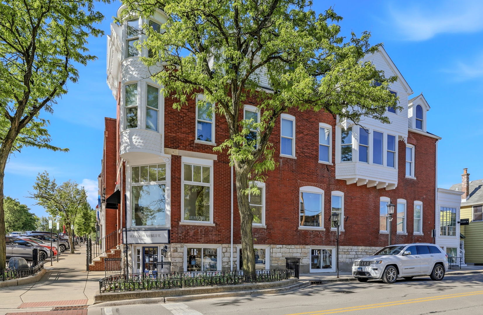102 S Washington Street #OWNERS photo 2